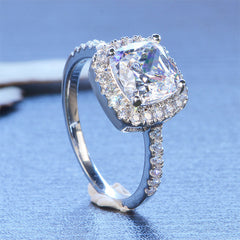 Ladies Moissanite 1 Carat Diamond Ring