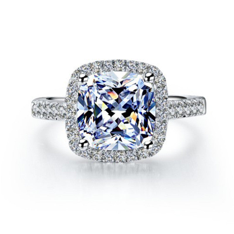 Ladies Moissanite 1 Carat Diamond Ring