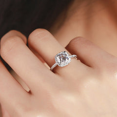 Ladies Moissanite 1 Carat Diamond Ring