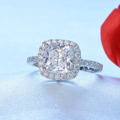 Ladies Moissanite 1 Carat Diamond Ring